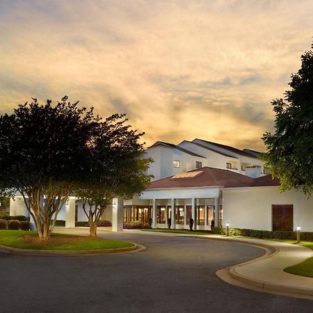 Courtyard By Marriott Atlanta Executive Park/Emory Hotel Buitenkant foto