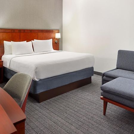 Courtyard By Marriott Atlanta Executive Park/Emory Hotel Buitenkant foto