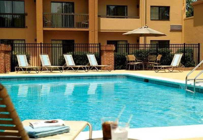 Courtyard By Marriott Atlanta Executive Park/Emory Hotel Buitenkant foto