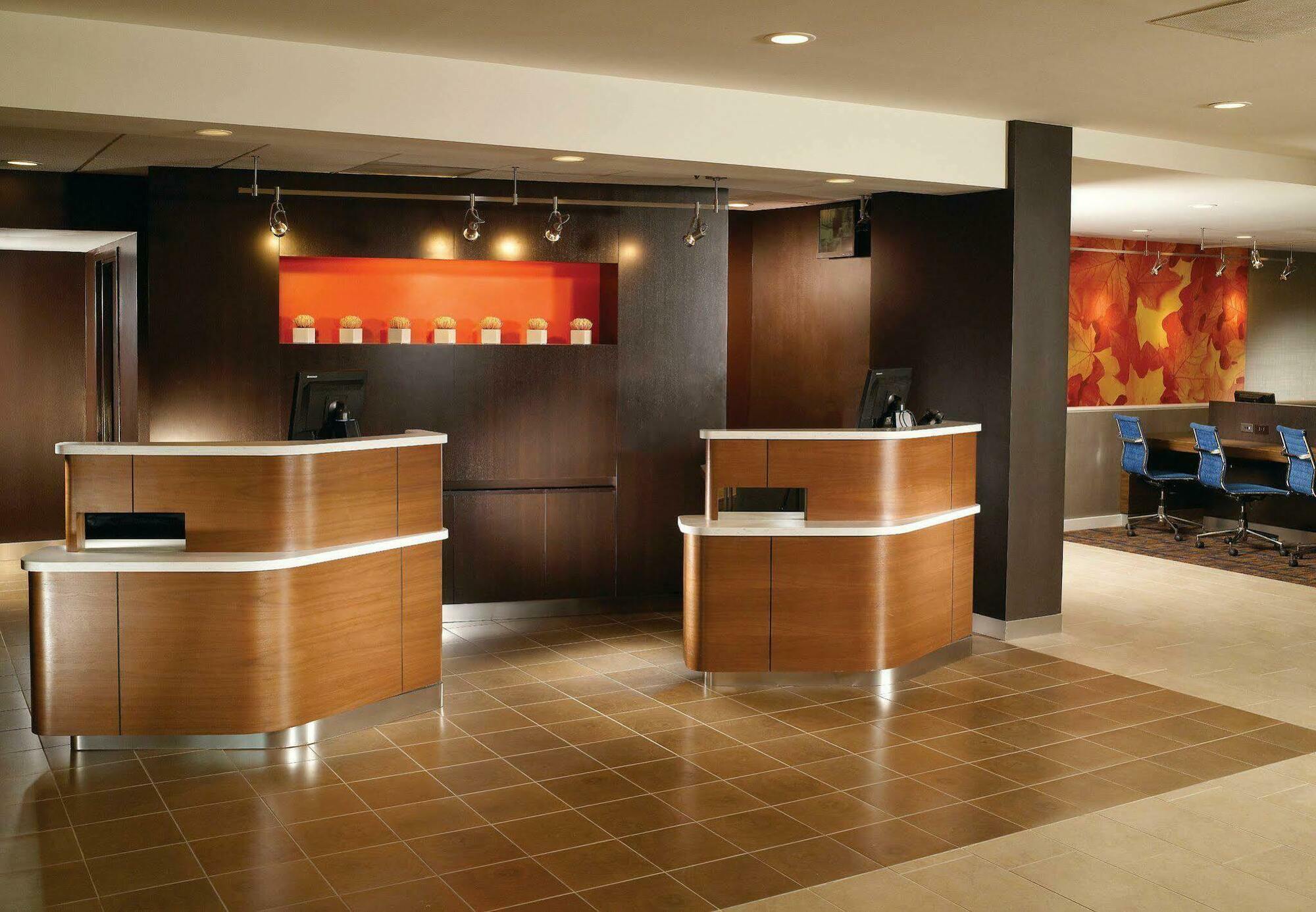 Courtyard By Marriott Atlanta Executive Park/Emory Hotel Buitenkant foto